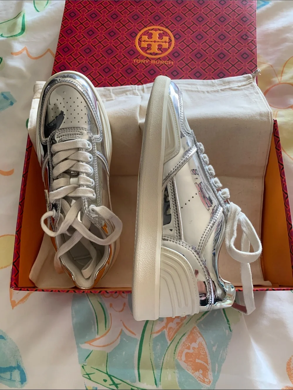 TORY BURCH Women's Clover Court Lace Up Low Top Sneakers  Color: Argento SIZE: 5